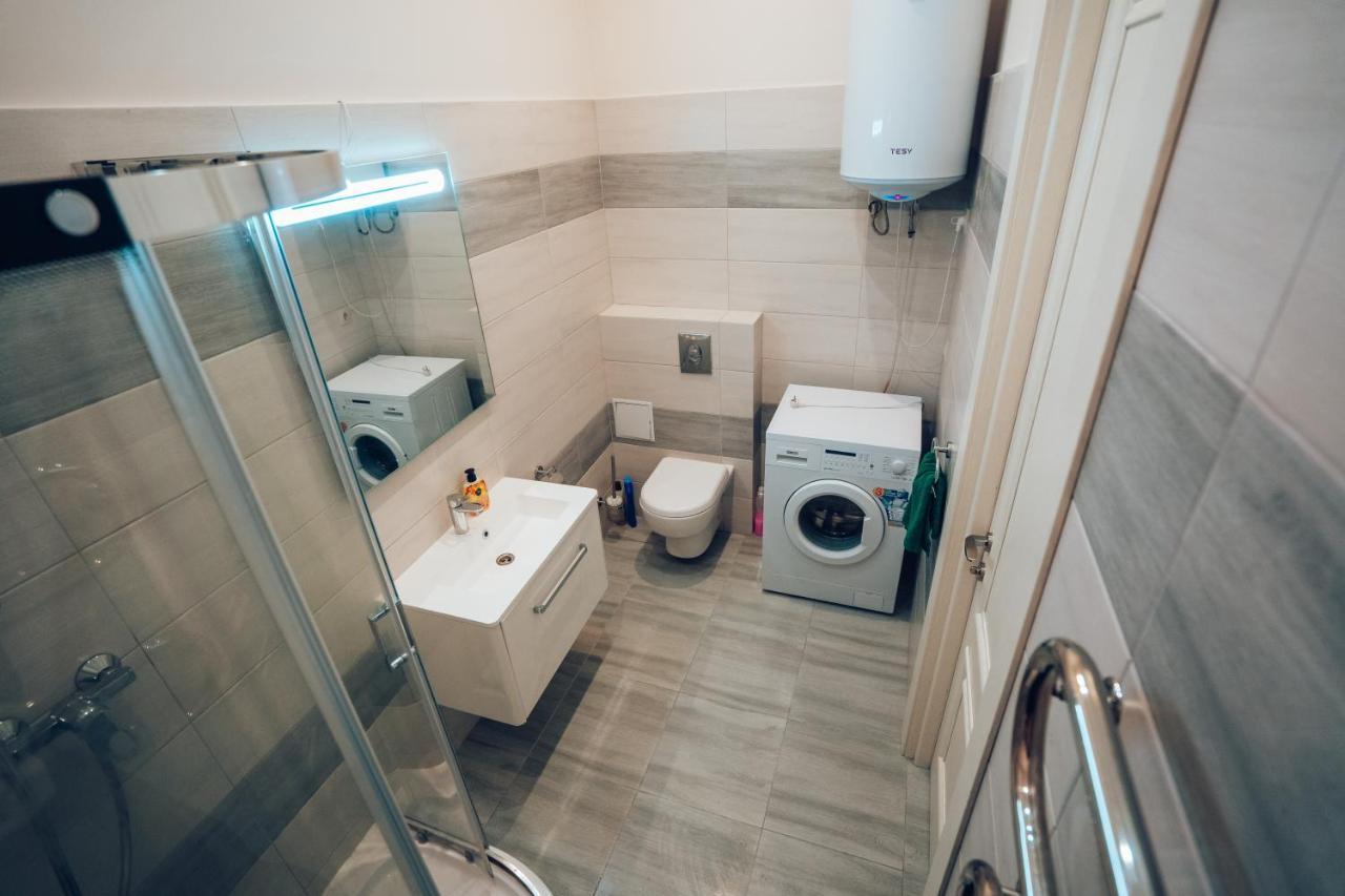 Wonderful Flat On City Center Uzhhorod Exterior photo
