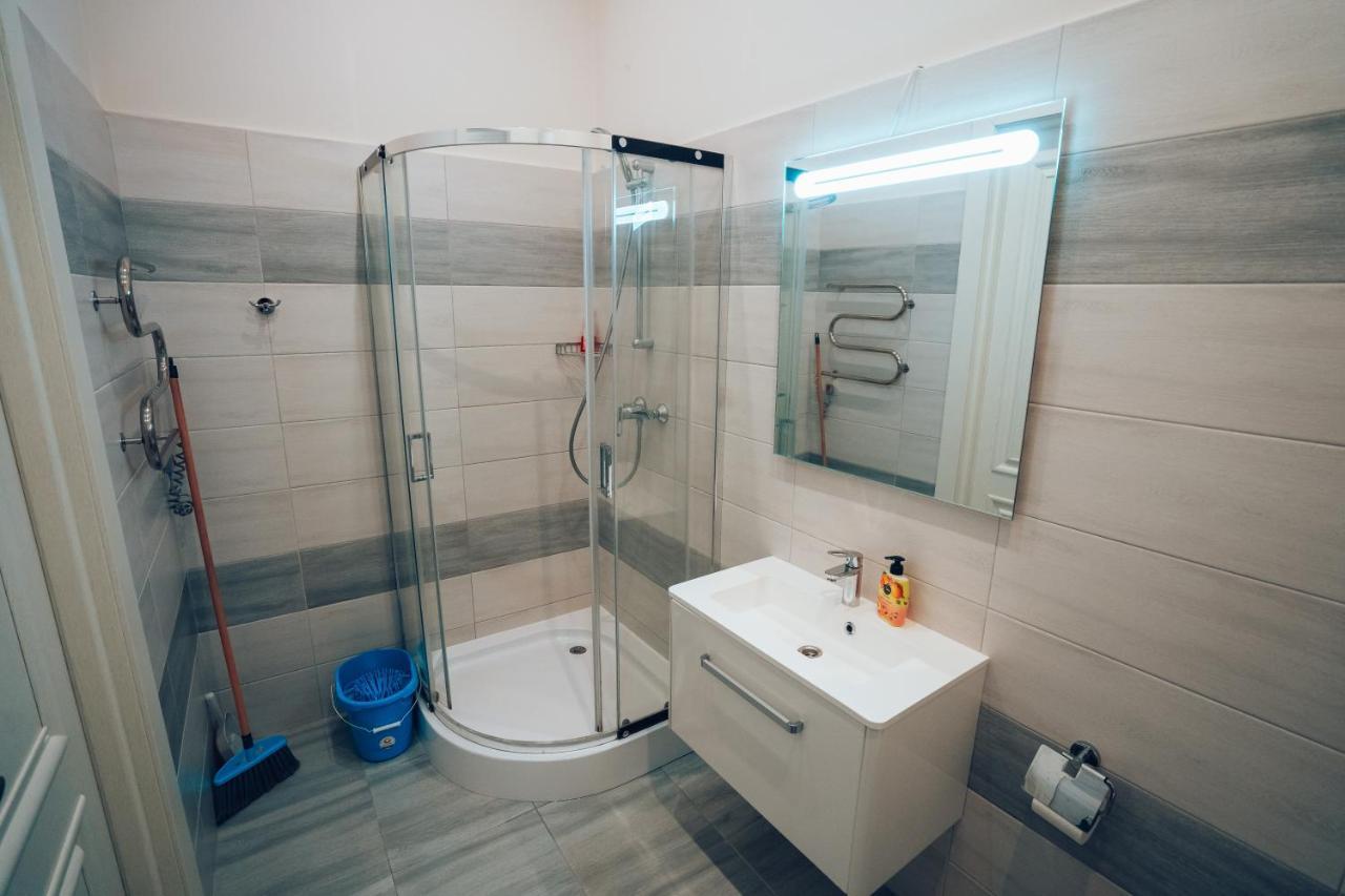 Wonderful Flat On City Center Uzhhorod Exterior photo